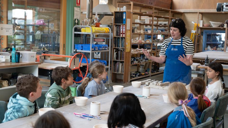 children ceramics class in clay studio