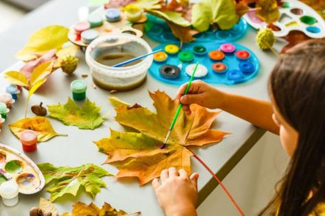Kids Visual arts Autumn leaf craft workshop 