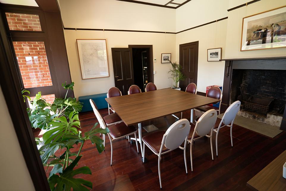 Mountain View room with square table with ten chairs 